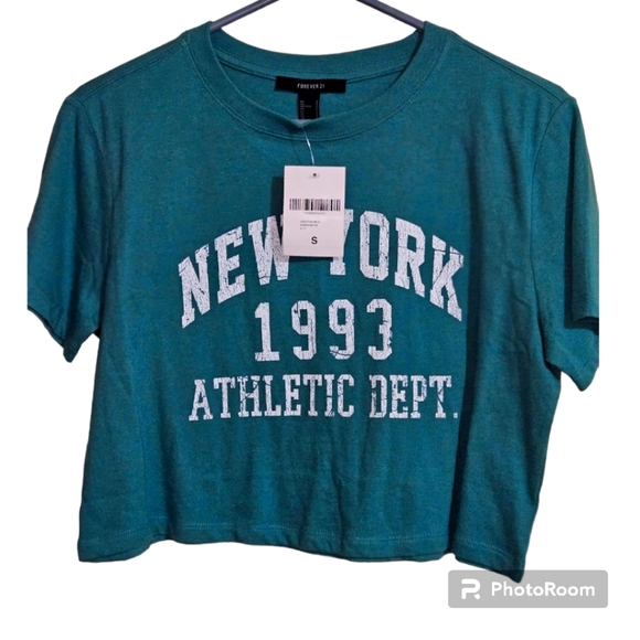 Forever 21 Graphic Crop Top - Picture 1 of 3